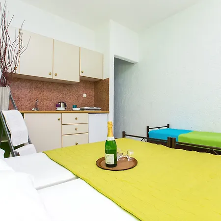 Litsa Hotel 2*