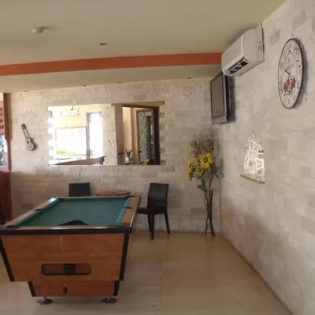Hotel Litsa 2*